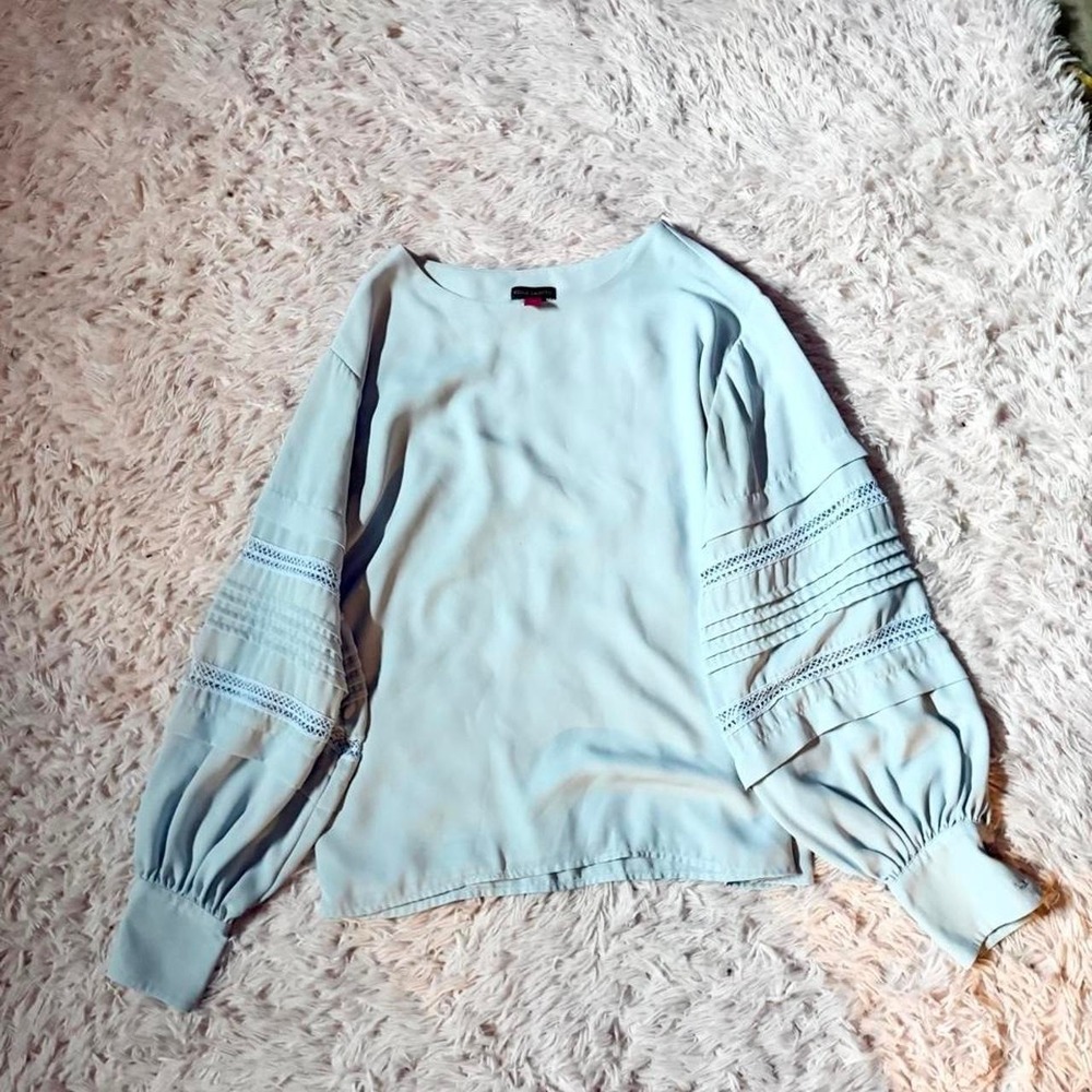 Vince Camuto Baby Blue Ruffle Embroidered Eyelet Biship Sleeve Top Womens XS